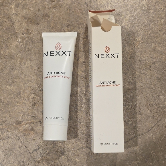 Nexx Other - (J64) Next Anti Acne Mask Bentonite Clay - Cream and White